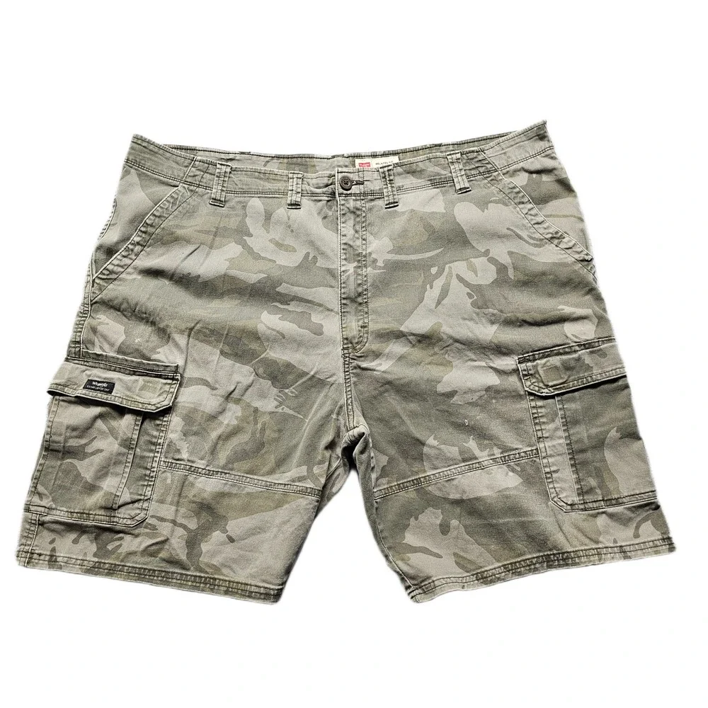 Wrangler Cargo Shorts Men 46 Green Camouflage Stretch Relaxed Fit Hiking Outdoor